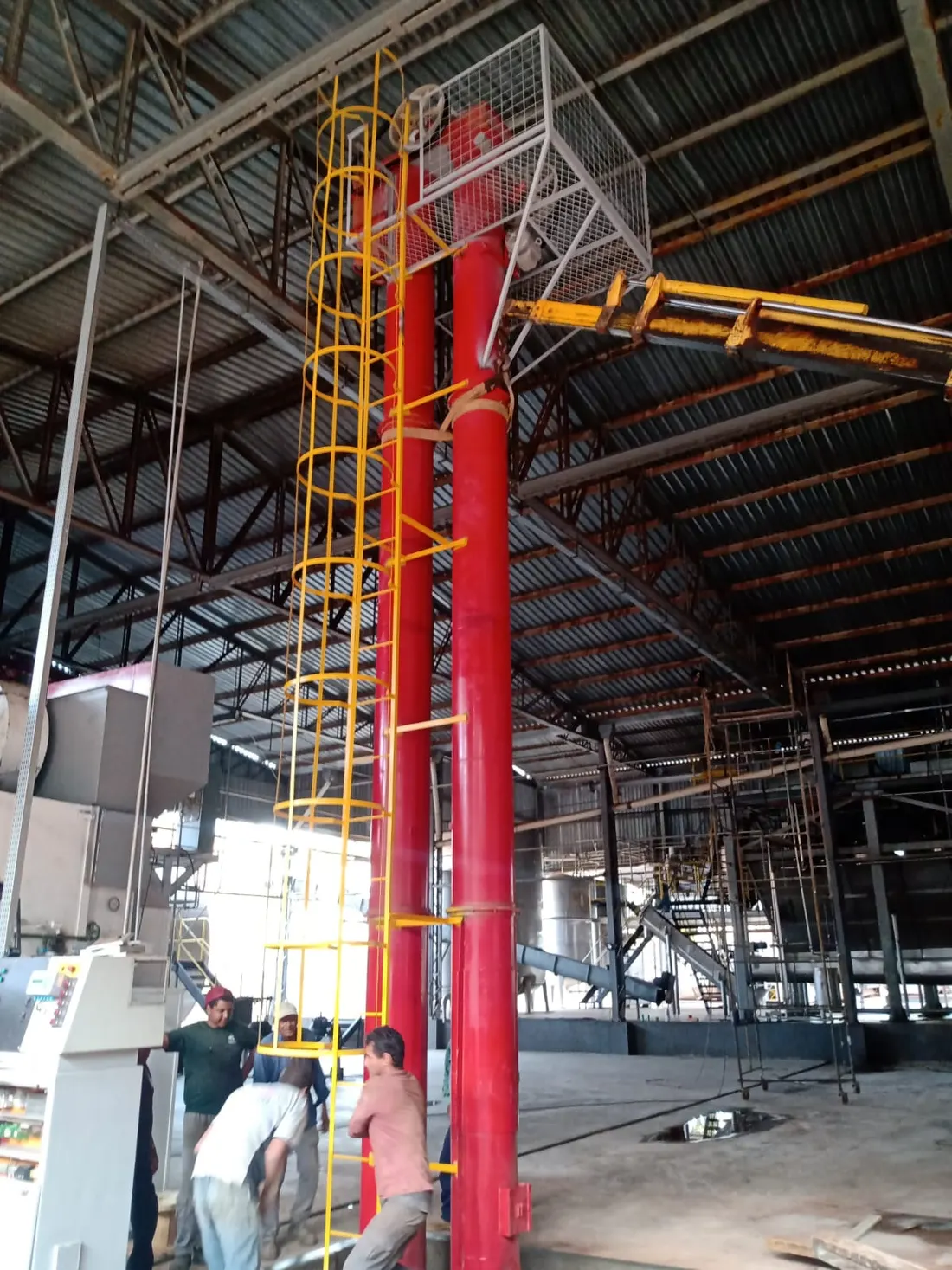 Foto de tubulação e encanação industrial 11