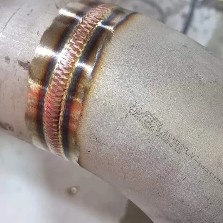 Foto de solda industrial em obra 01