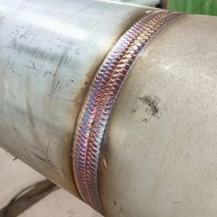 Foto de solda industrial em obra 04